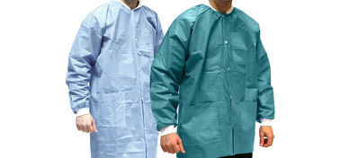 China Lightweight Soft Disposable Lab Coats S-3XL Sieze Long Or Short Sleeves supplier